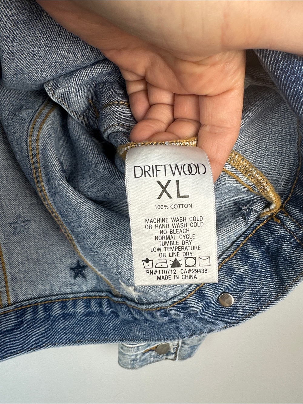 NEW DRIFTWOOD Starry Eyed Denim Blue Jean Jacket Embroidered Stars XL Cotton - Picture 15 of 16